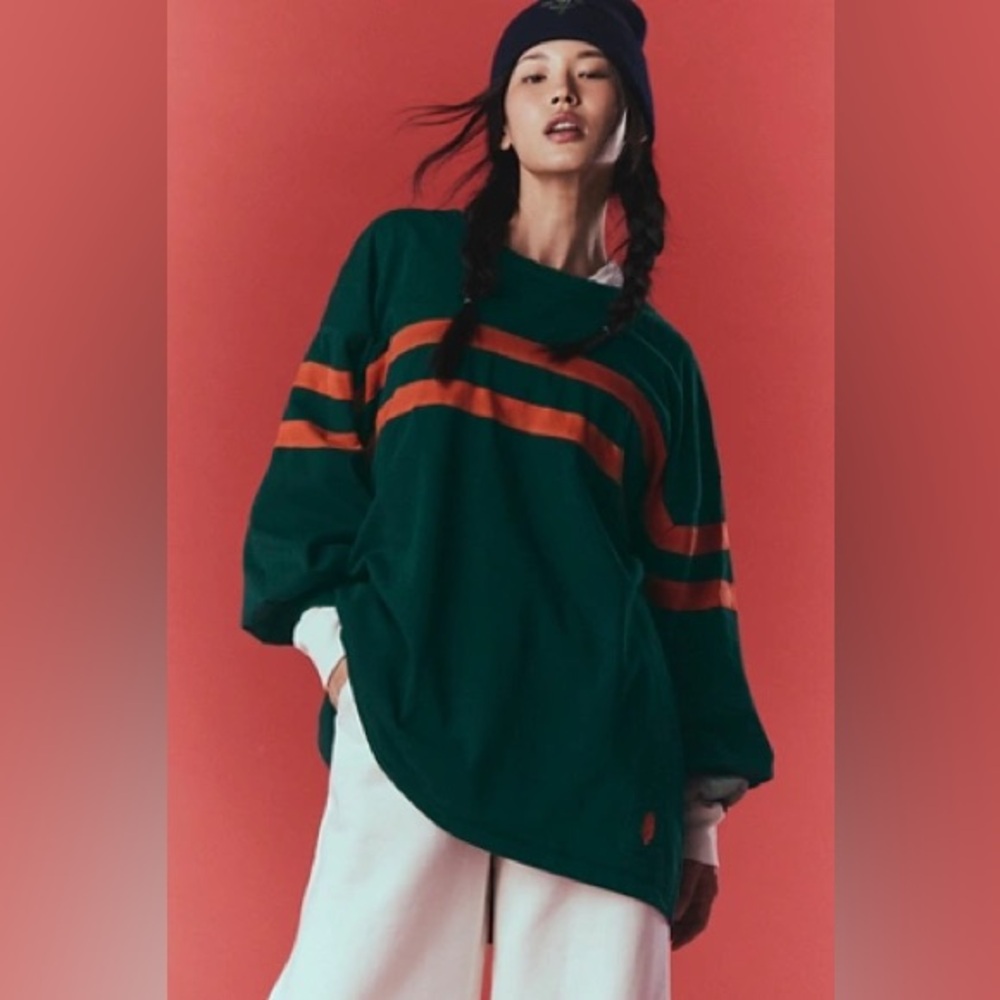 NWT FP Movement by Free People - Post Up Layer Pacific